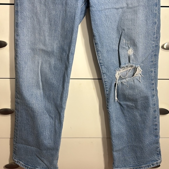 Levi’s Ribcage Straight Ankle Jean in Tango Fade Wash - Picture 9 of 14